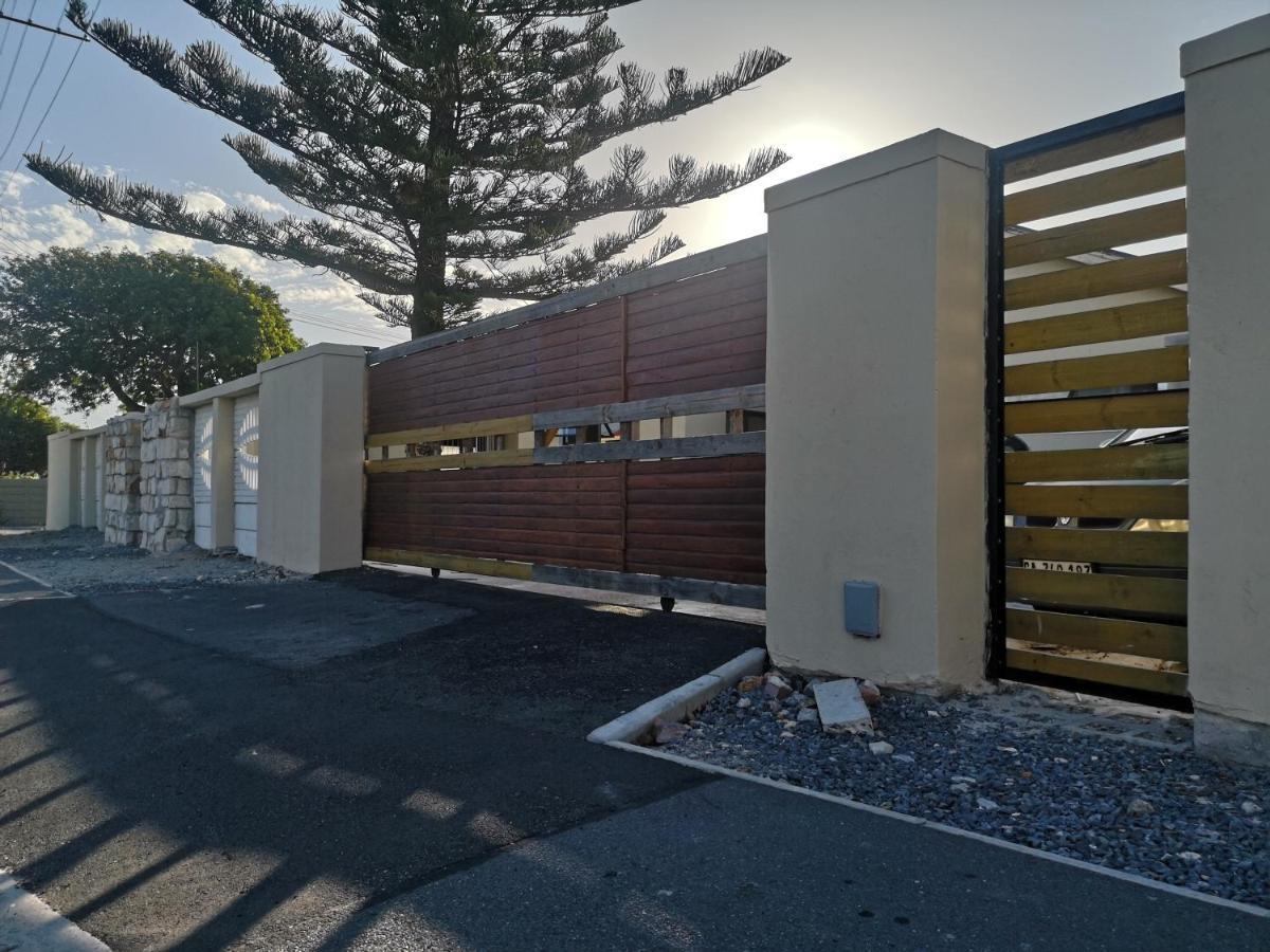 Coastal Cozy 2 Apartment Cape Town Bagian luar foto